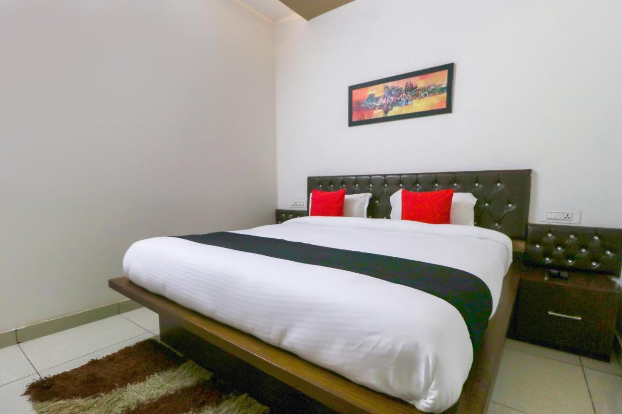 Townhouse 765 The Grace Hotel Patiāla Exterior foto
